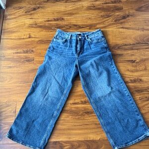 Excellent condition Classic Blue Women’s Flare cropped Jeans size 28